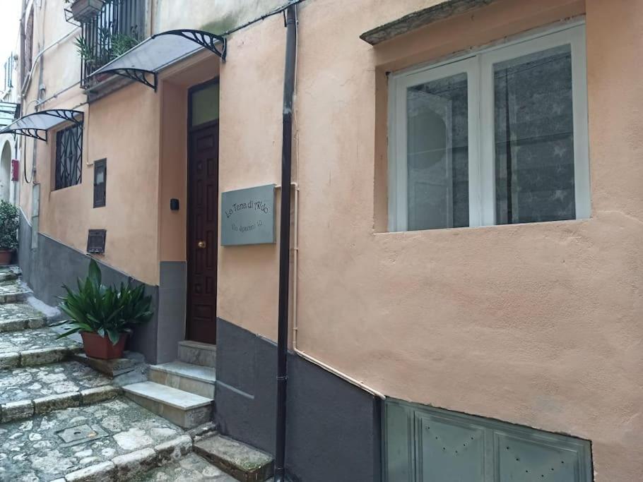 Intero Alloggio - Centro Storico - La Tana Di Aldo- 150 M Da Pepe In Grani Caiazzo Extérieur photo